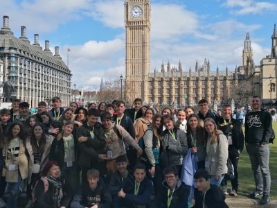 Učenci OŠ Leskovec smo odšli na ekskurzijo v London